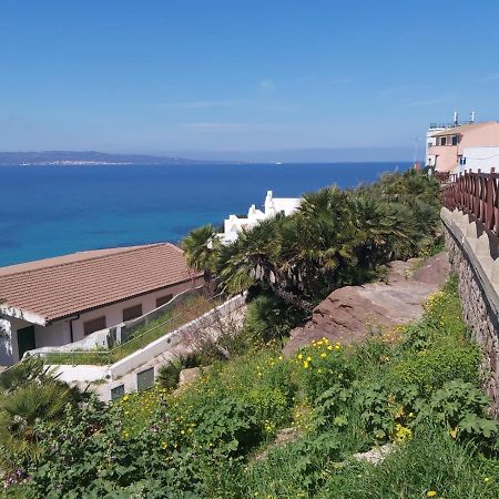 Appartamento Vista Mare Calasetta Eksteriør bilde