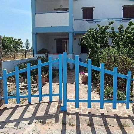 Appartamento Vista Mare Calasetta Eksteriør bilde